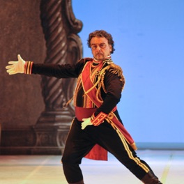 Foto Balletto: 
Graduation Ball con 
gli Allievi della scuola del Teatro dell'Opera di Roma