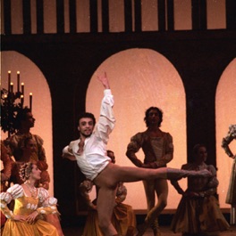 Foto Balletto:
Bisbetica Domata Foto Balletto:
Bisbetica Domata